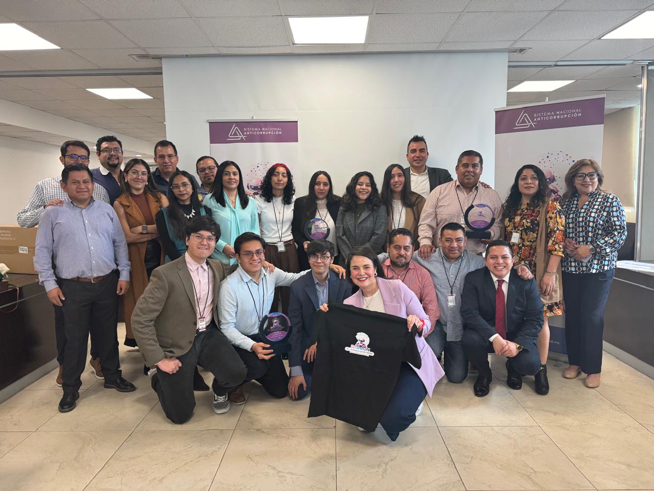Datatón Anticorrupción 2024: soluciones digitales para prevenir la corrupción en contrataciones públicas en México